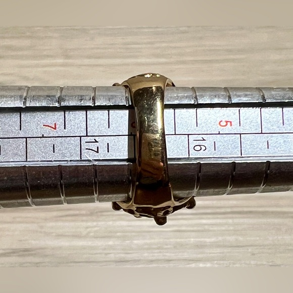 Vintage Designer Signed AVON Gold Tone Floral Filigree Open Ring, Size 6 - Picture 9 of 9